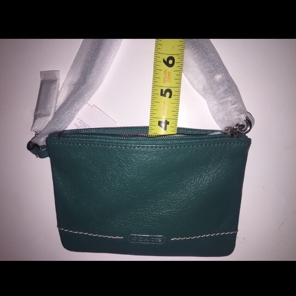 NWT Coach Green Wristlet - Picture 8 of 8